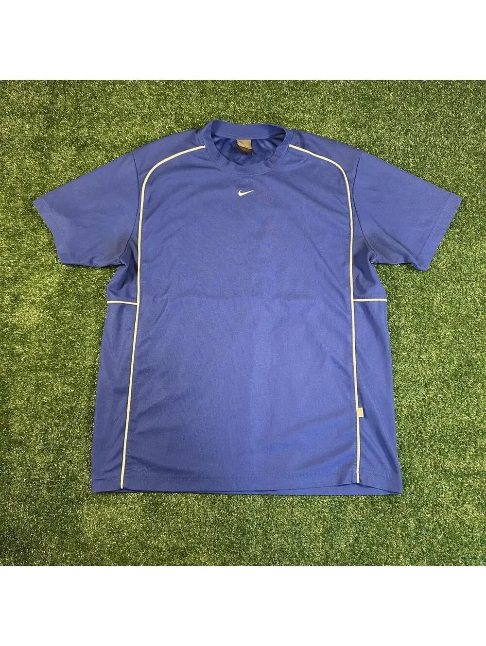Retro 2000s Y2K silver tag Nike Dri-Fit blue t-shirt short sleeve shirt size med